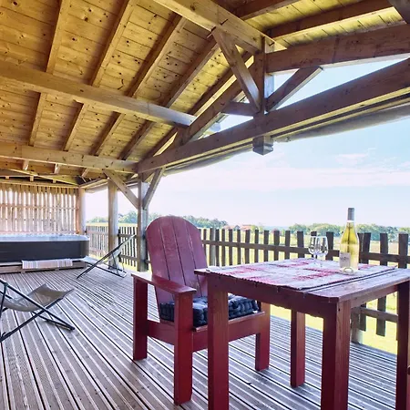 Дом отдыха Les De Монбазйяк