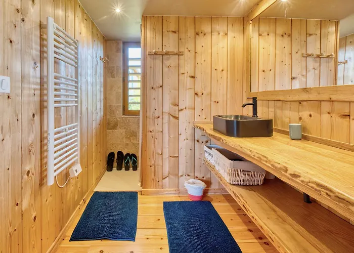 Les De 펜션 몽바지약